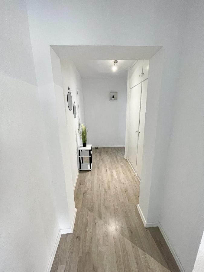 Perfekte 1,5 Wohnung Zentral In Leonberg Gegenueber Einkaufzentrum ภายนอก รูปภาพ