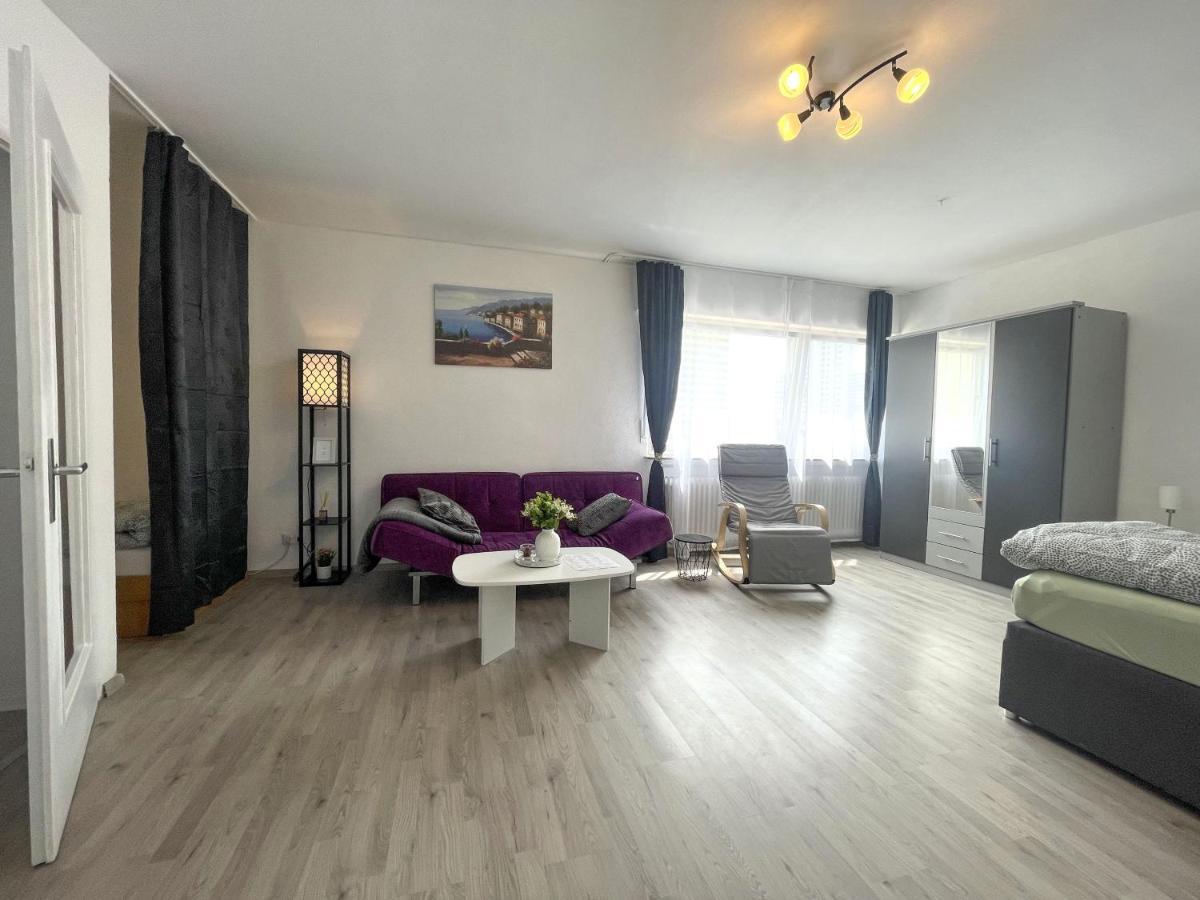Perfekte 1,5 Wohnung Zentral In Leonberg Gegenueber Einkaufzentrum ภายนอก รูปภาพ
