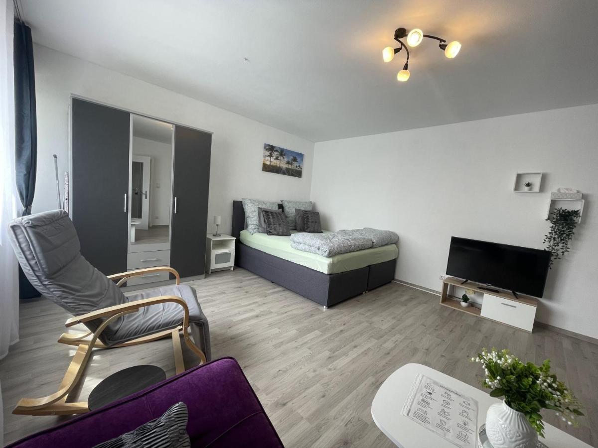 Perfekte 1,5 Wohnung Zentral In Leonberg Gegenueber Einkaufzentrum ภายนอก รูปภาพ