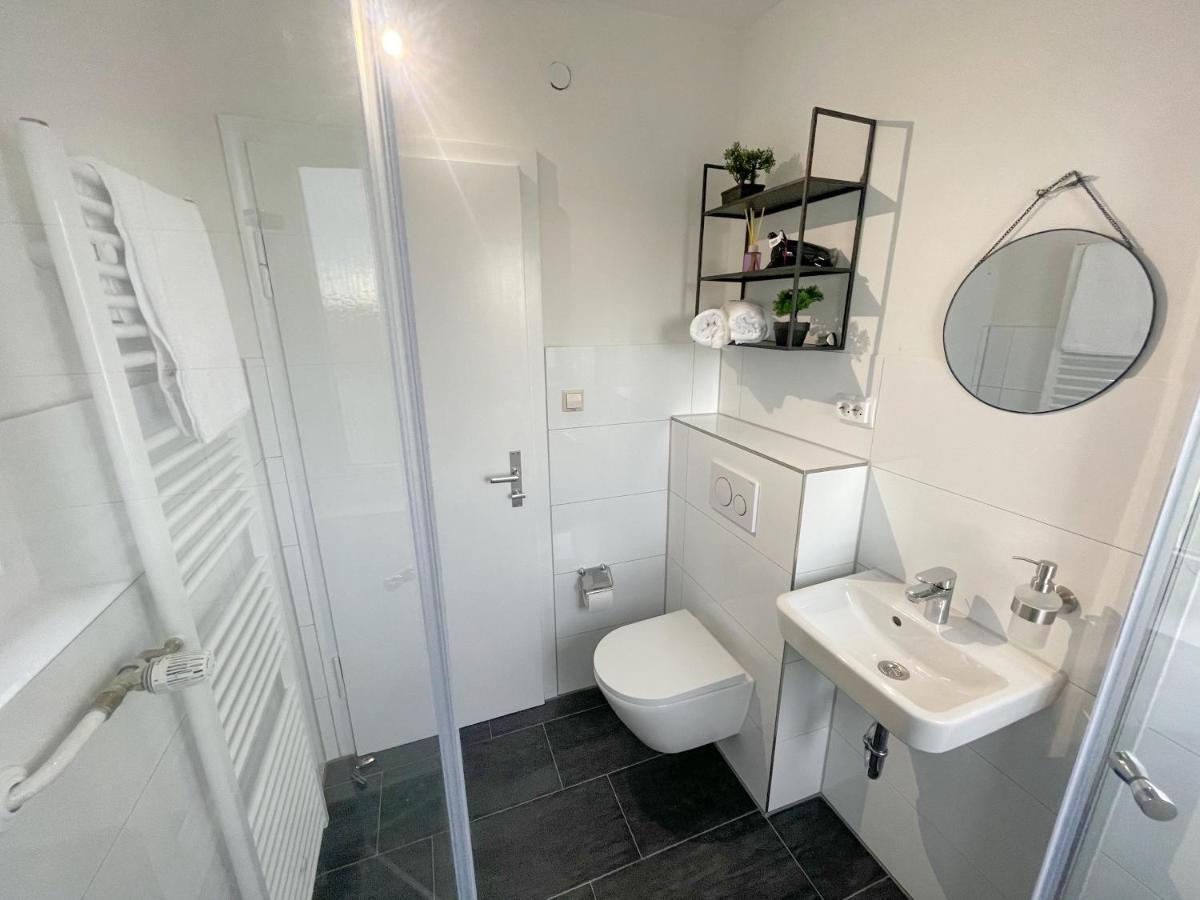 Perfekte 1,5 Wohnung Zentral In Leonberg Gegenueber Einkaufzentrum ภายนอก รูปภาพ