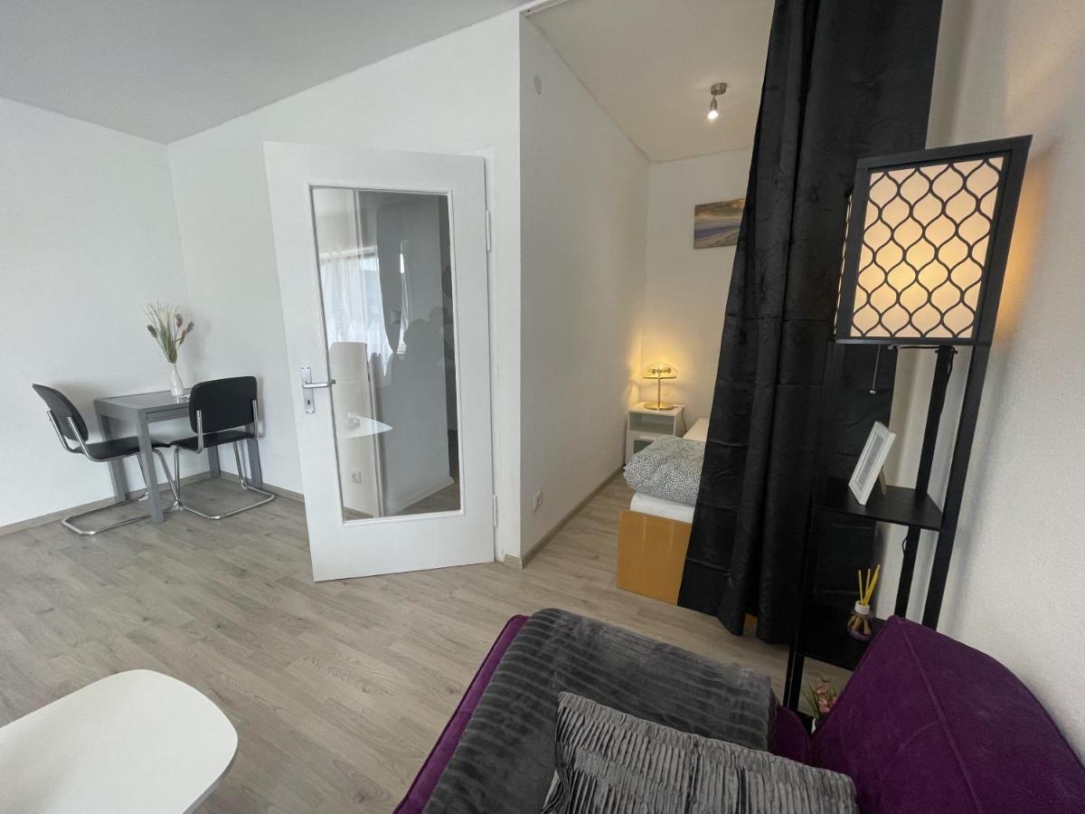 Perfekte 1,5 Wohnung Zentral In Leonberg Gegenueber Einkaufzentrum ภายนอก รูปภาพ
