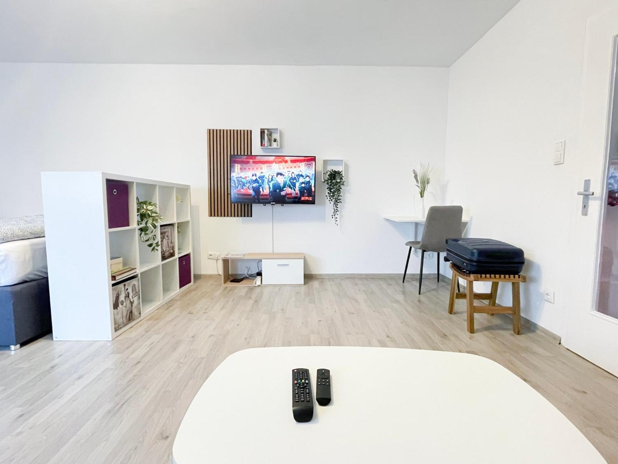 Perfekte 1,5 Wohnung Zentral In Leonberg Gegenueber Einkaufzentrum ภายนอก รูปภาพ